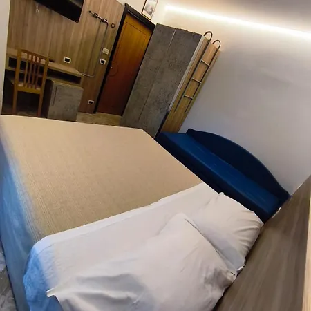 Casa Gialla Guest house 3*