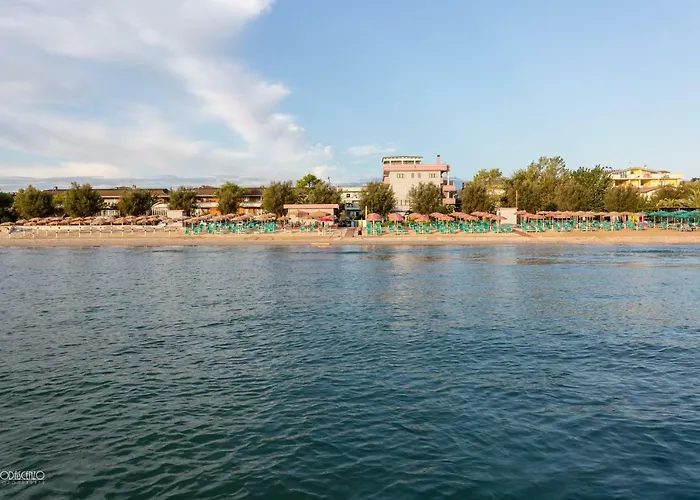 Casa Gialla Roseto Degli Abruzzi